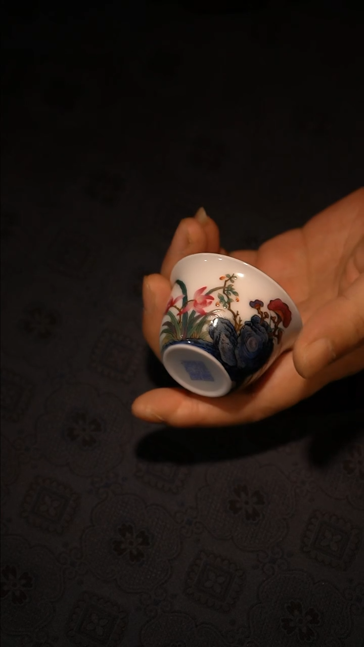 瓷片未**！宝蕴阁 珐琅兰花杯