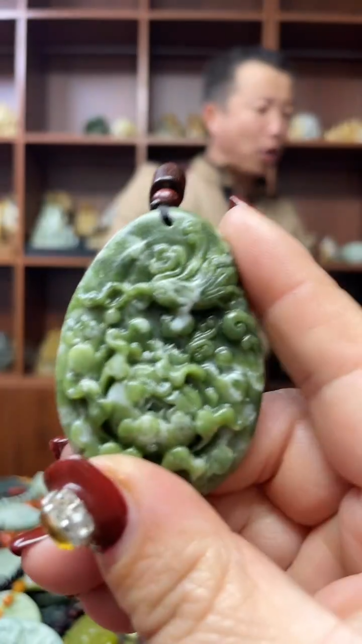 未镶嵌岫玉挂件 