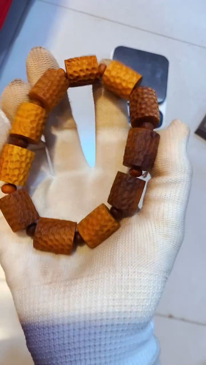 柏木（崖柏）17北太行崖柏陈化手把件手串