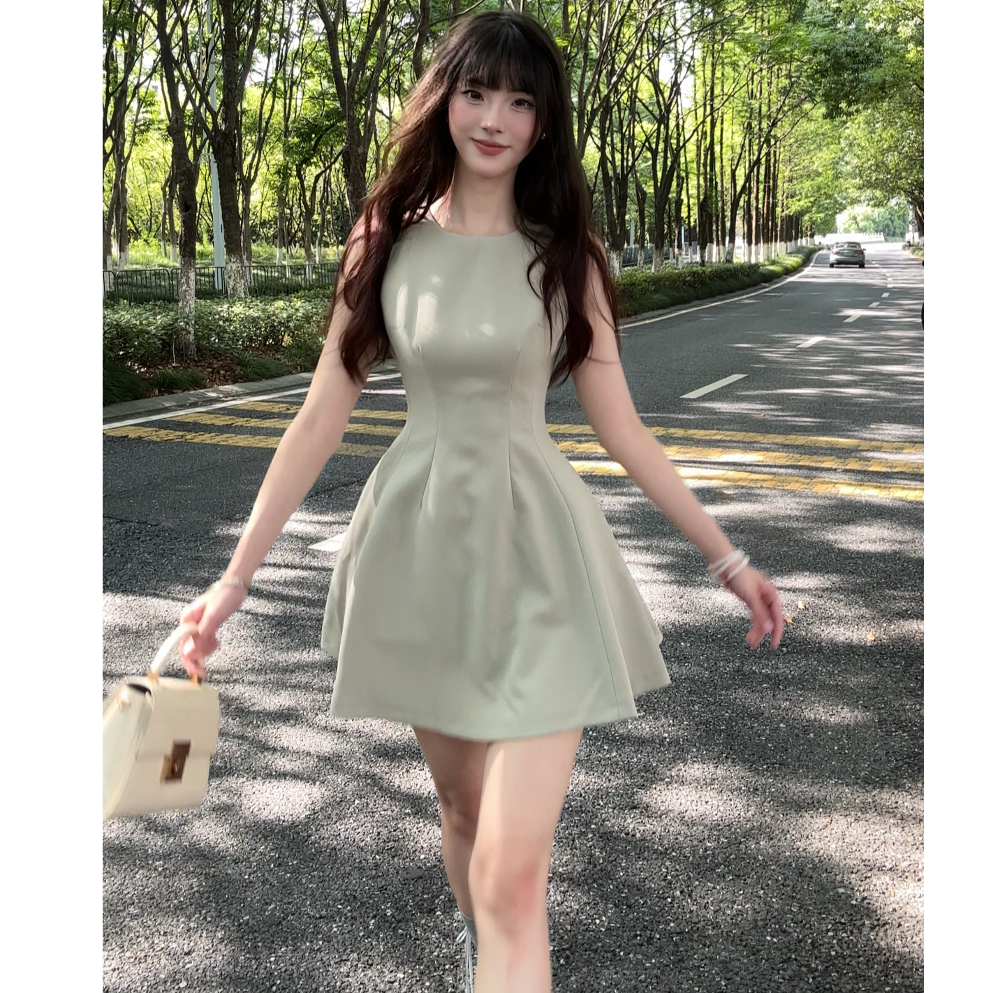 千金贵气名媛风收腰A字无袖连衣裙女生日裙新款设计感小众法式裙