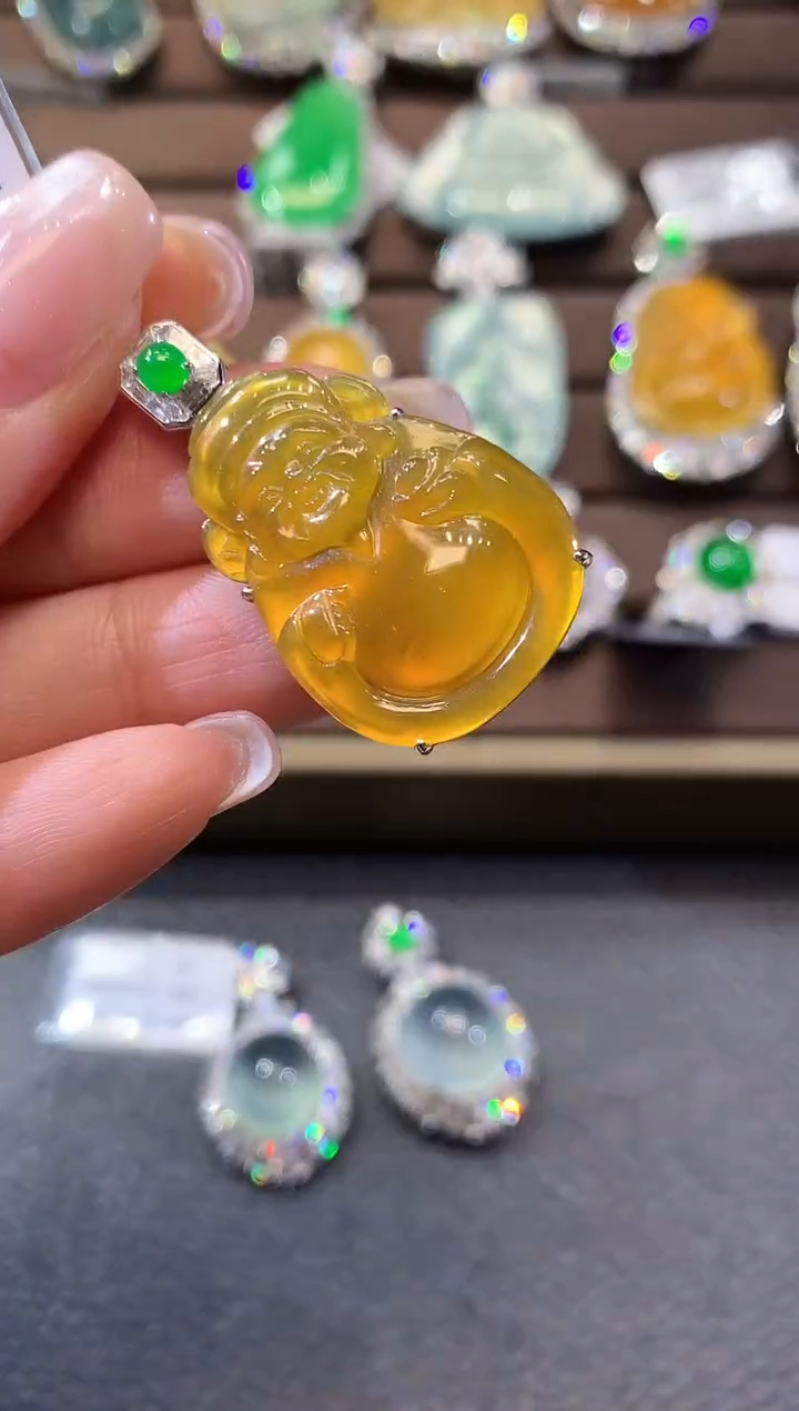 【闪购商品】翡翠吊坠(不含链)18K金镶嵌D49