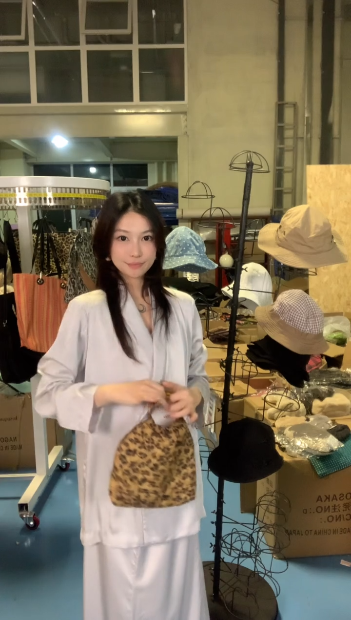 PVC琥珀手柄手提包