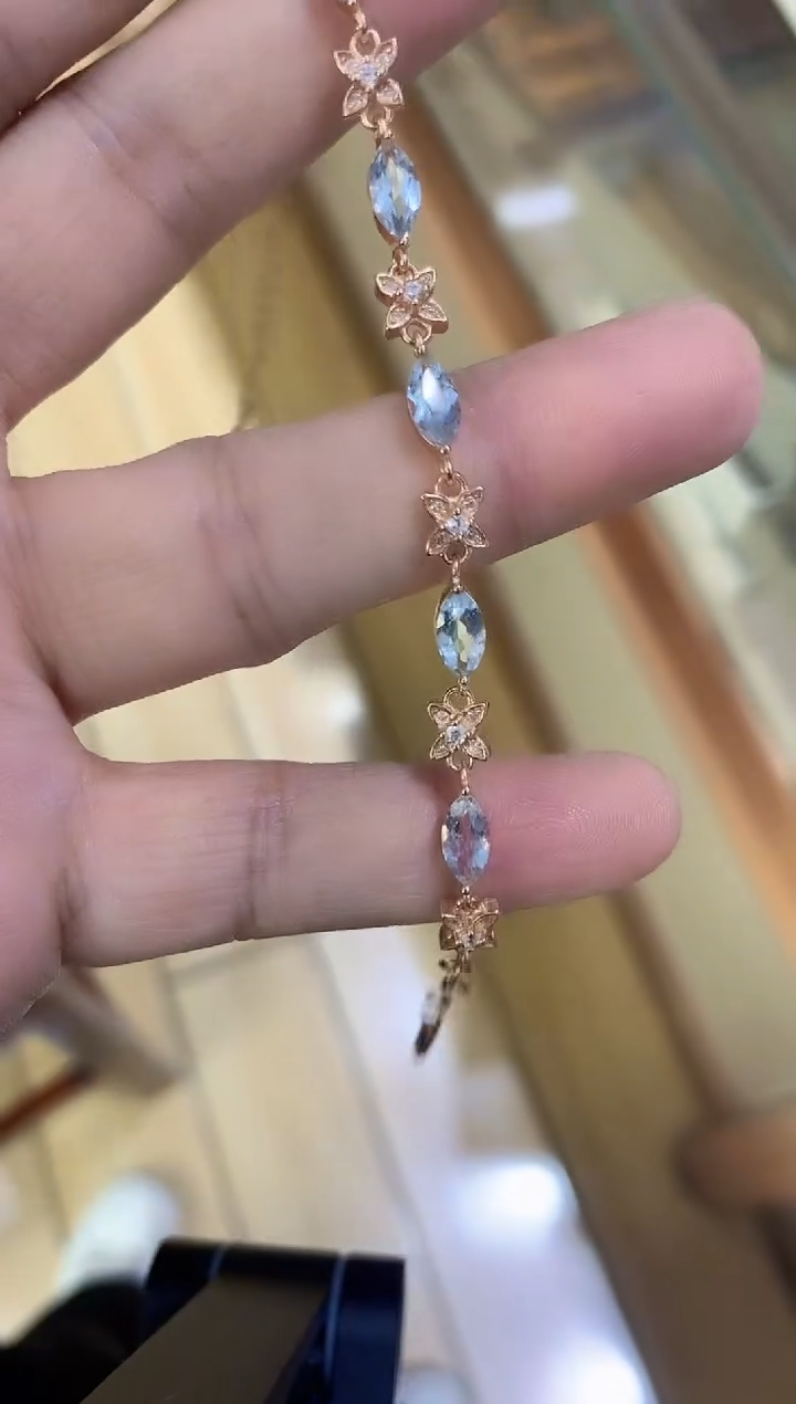 【闪购商品】海蓝宝石手链银S925镶嵌.........