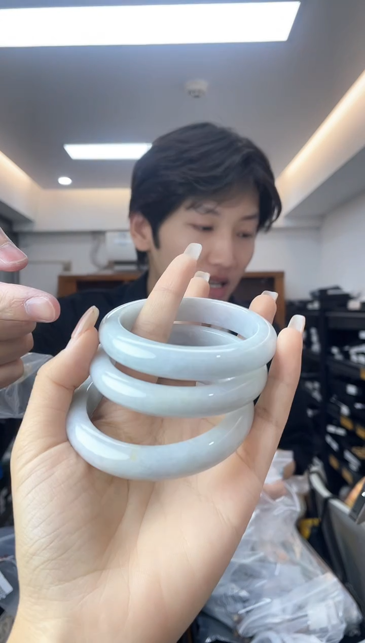 翡翠手镯未镶嵌多样性一件发货/56-57