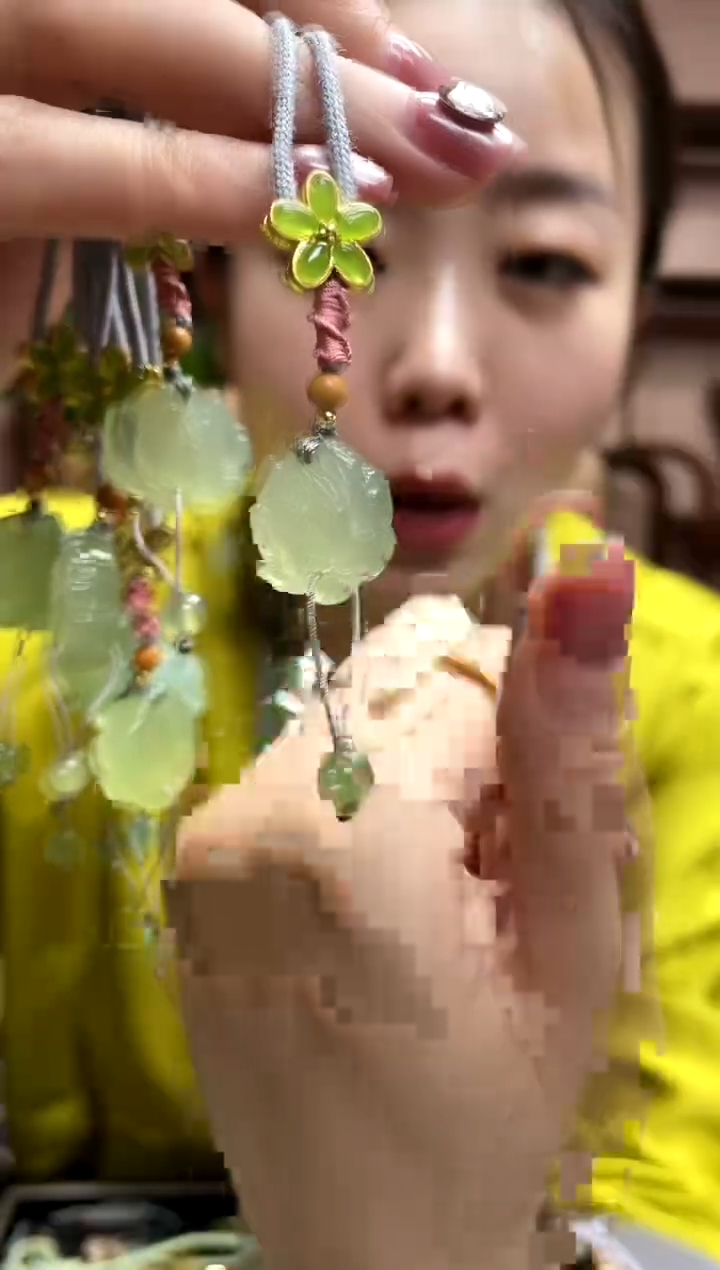 岫玉未镶嵌吊坠     多样性发货其中发一