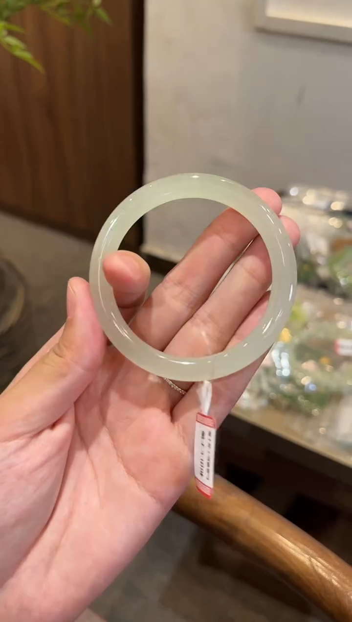 【闪购商品】和田玉手镯未镶嵌55