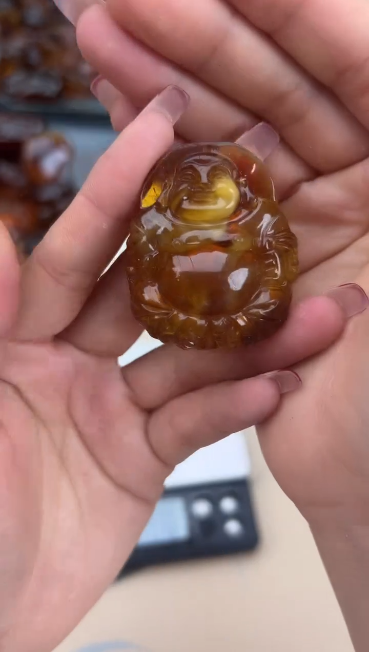 【闪购商品】琥珀裸石未镶嵌蜜蜡吊坠