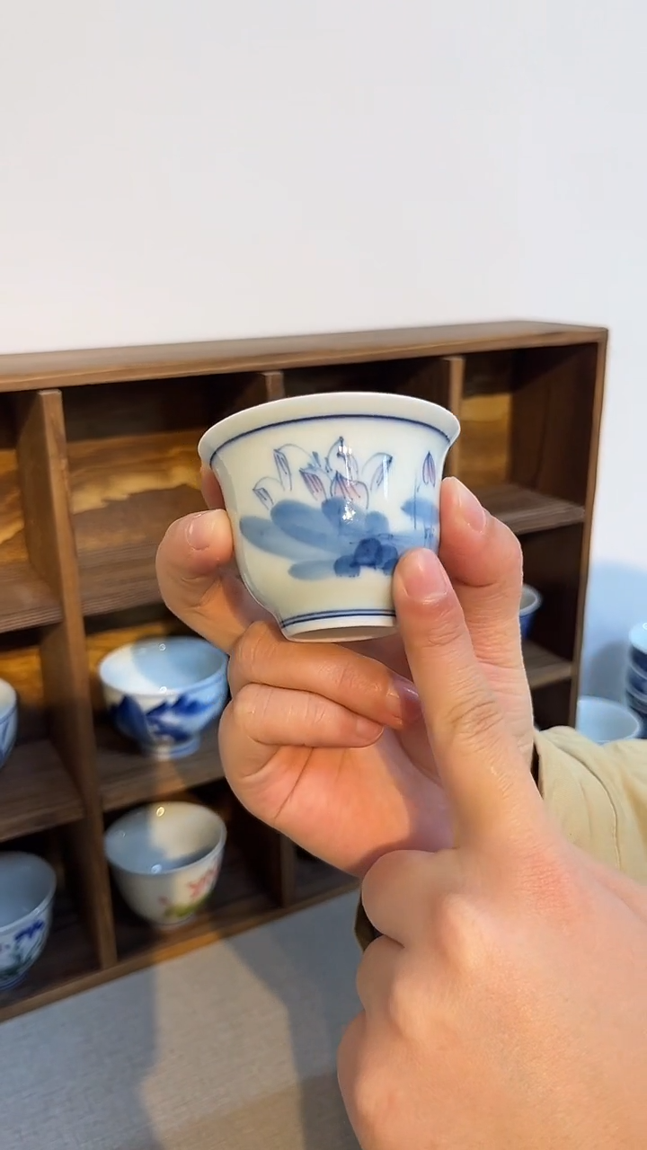 景德镇高温瓷莲花手绘小客杯