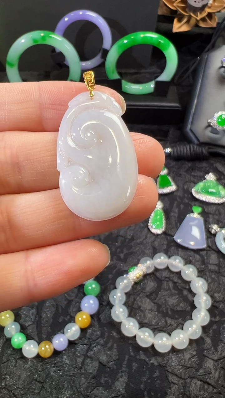 吊坠(不含链)18K金镶嵌翡翠如意吊坠