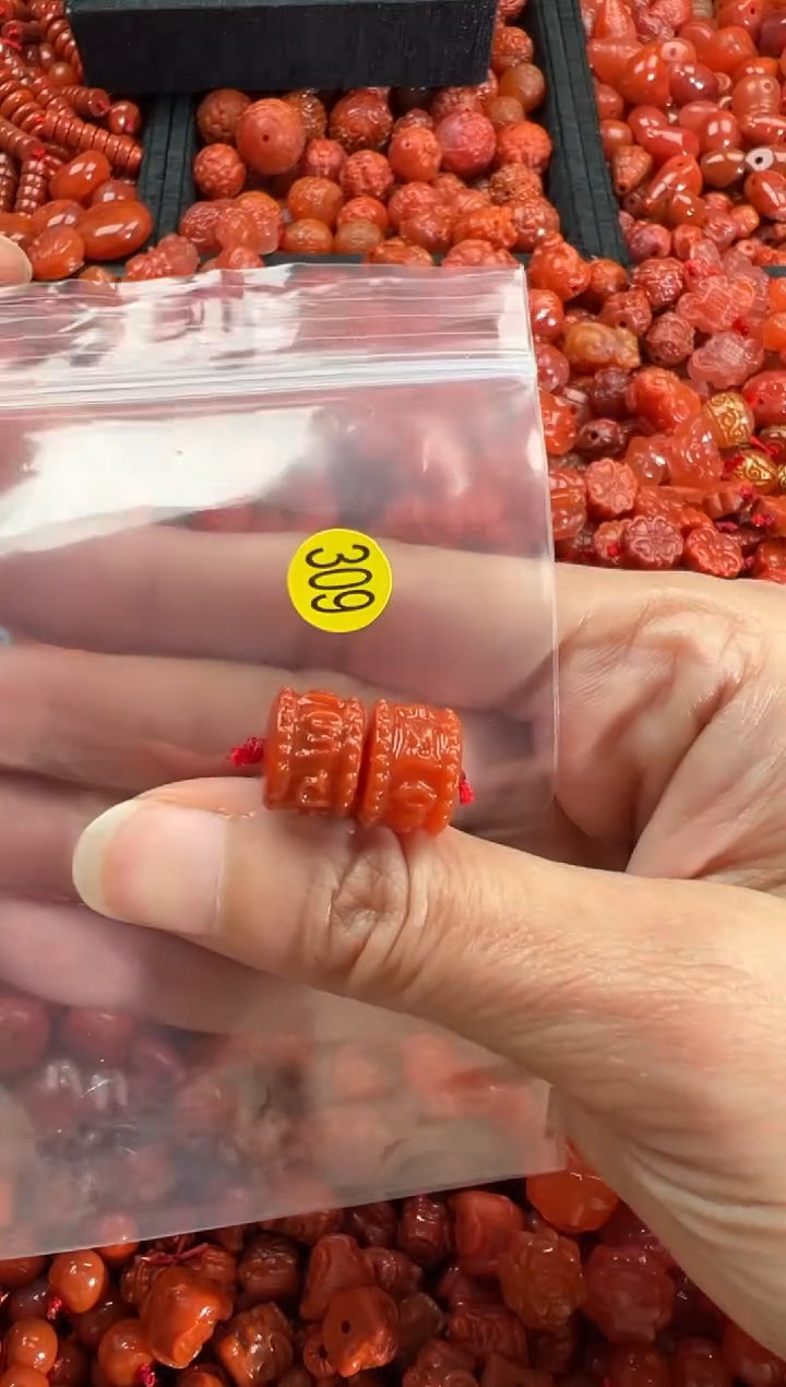 【闪购商品】南红玛瑙颈饰未镶嵌1