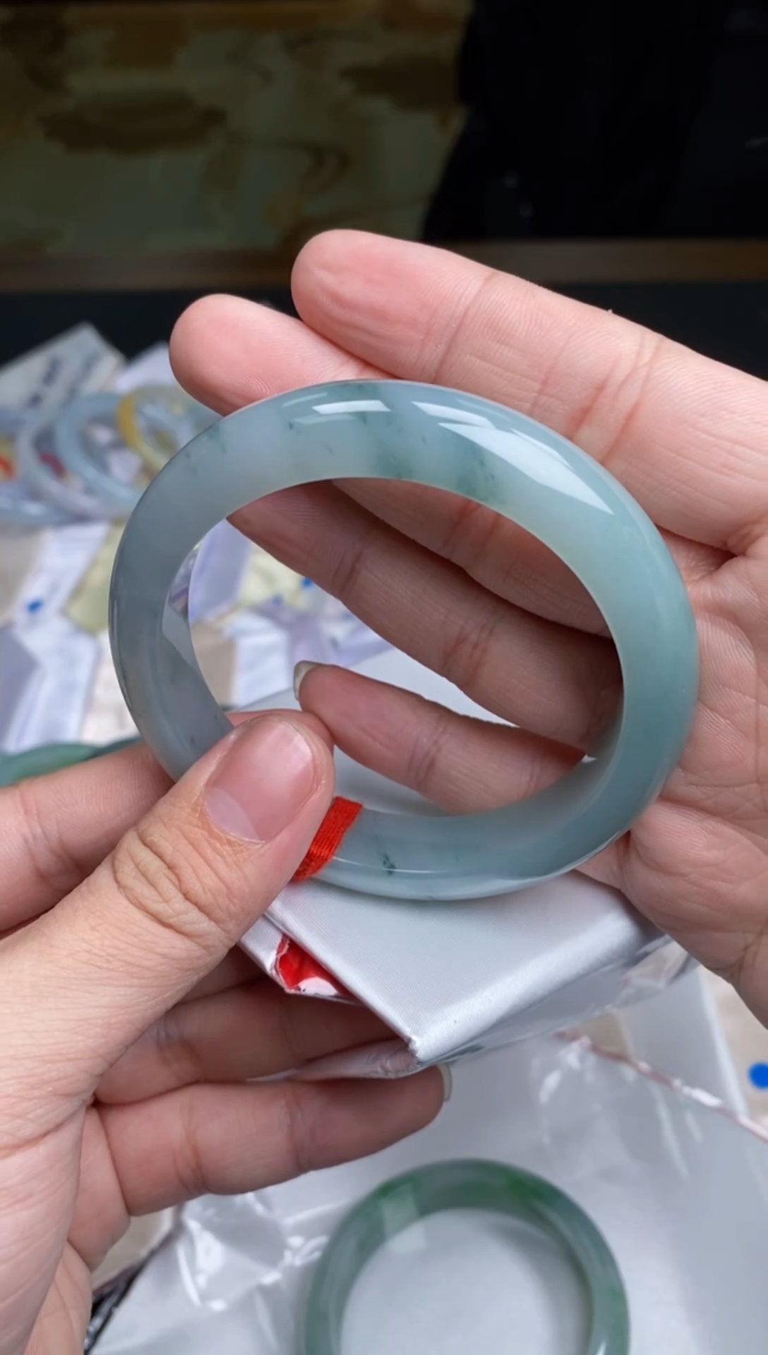 未镶嵌手镯翡翠手镯