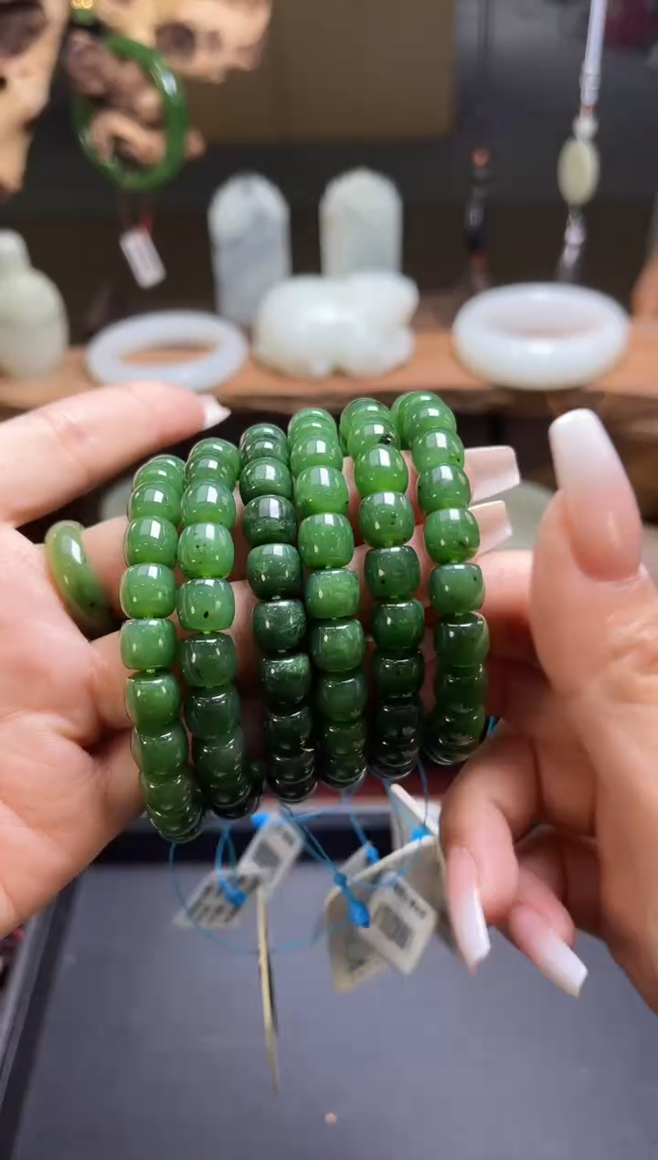 【闪购商品】和田玉手串未镶嵌加拿大碧玉卡9极限弧多样性发一