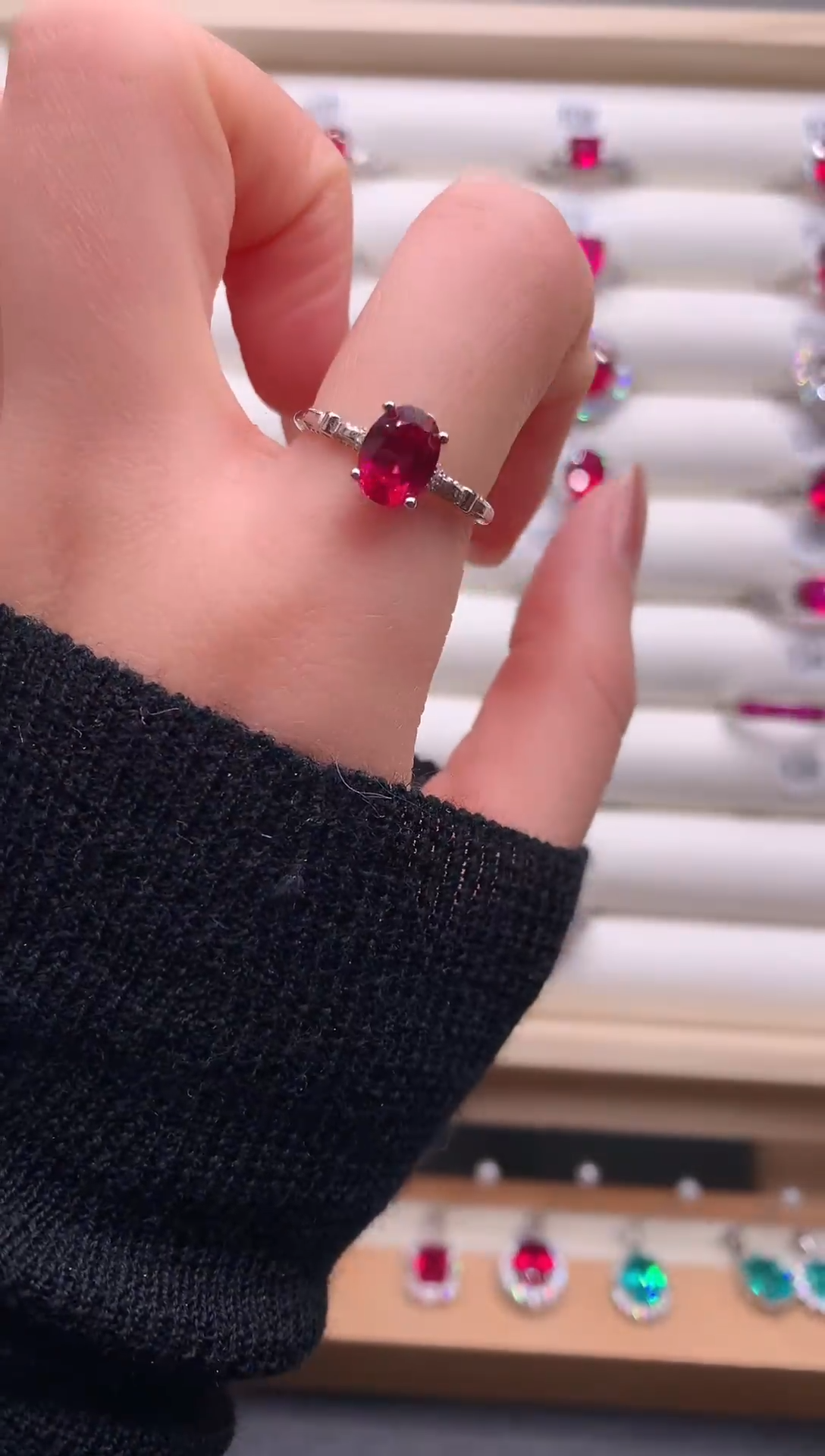 3红宝石（处理）红宝石戒指