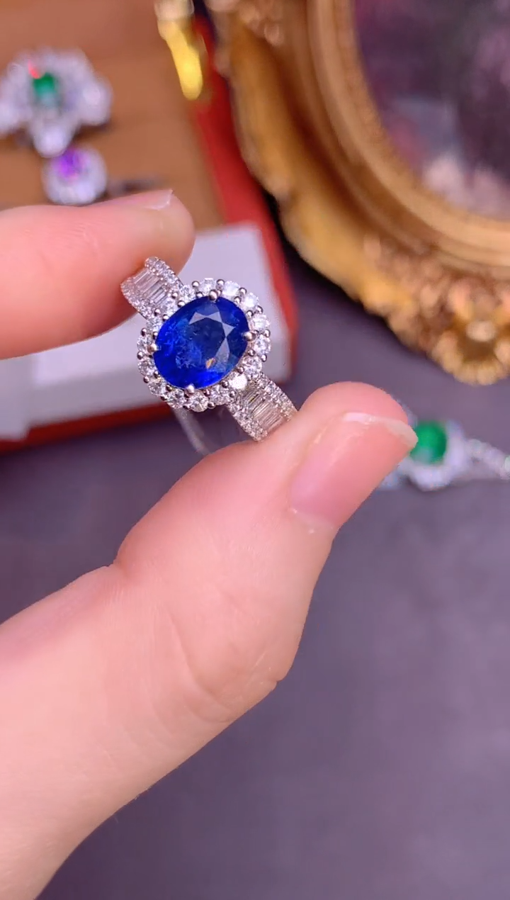 蓝宝石戒指18K金镶嵌2.55CT