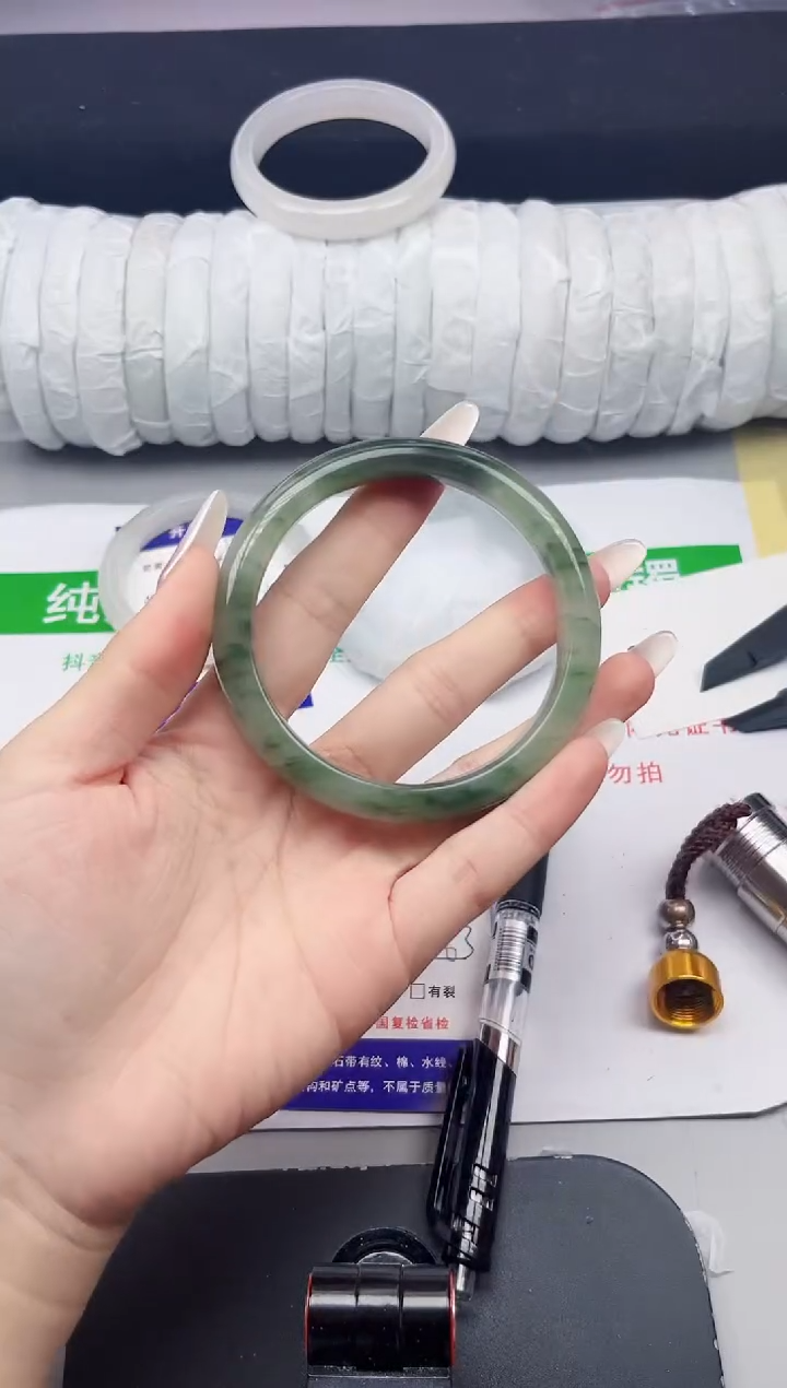 石英质玉手镯未镶嵌259-62/63