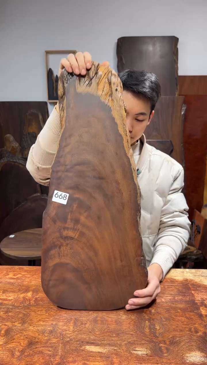 风车木（黑檀木）尺寸68*28*2.3编号668