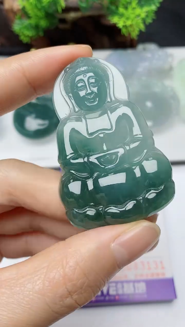 【闪购商品】翡翠颈饰未镶嵌        