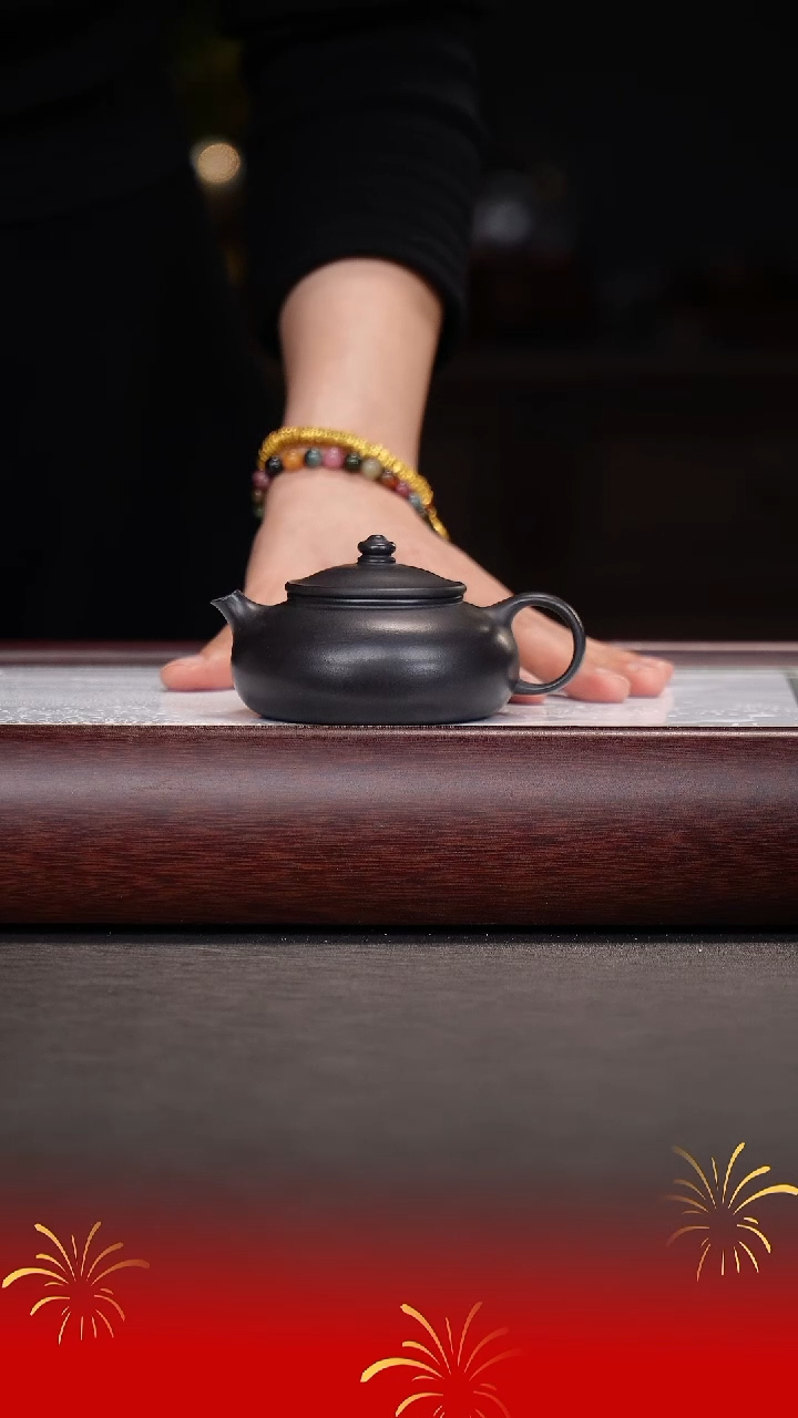【闪购商品】紫砂茶壶邵小芳/高山黑泥料/寒江/180cc