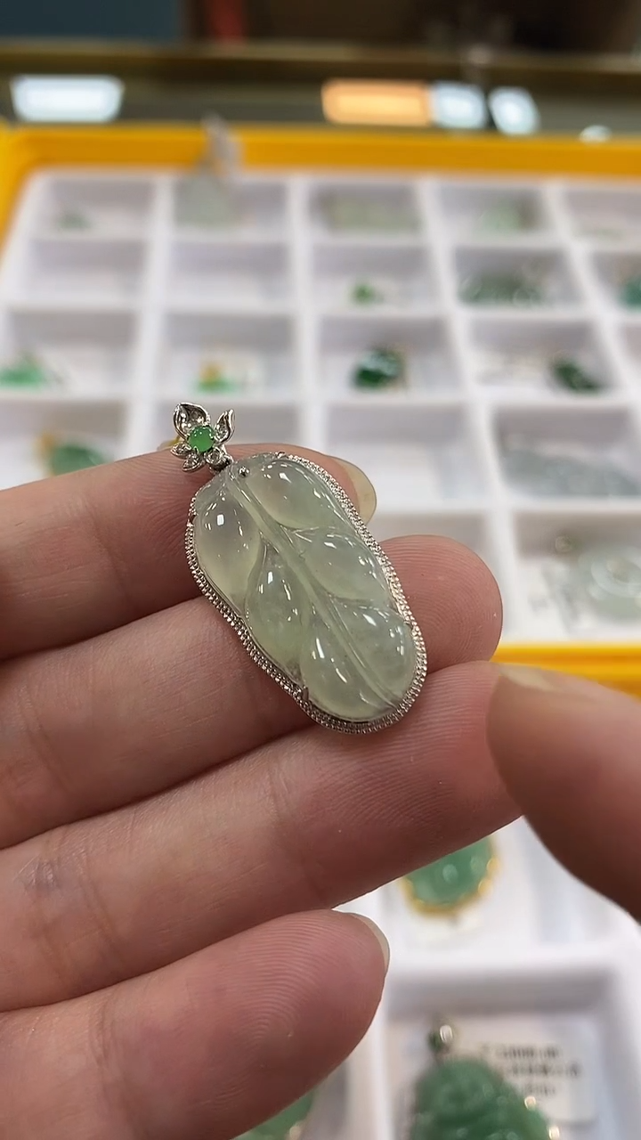 【闪购商品】翡翠挂件18K金镶嵌翡翠11155