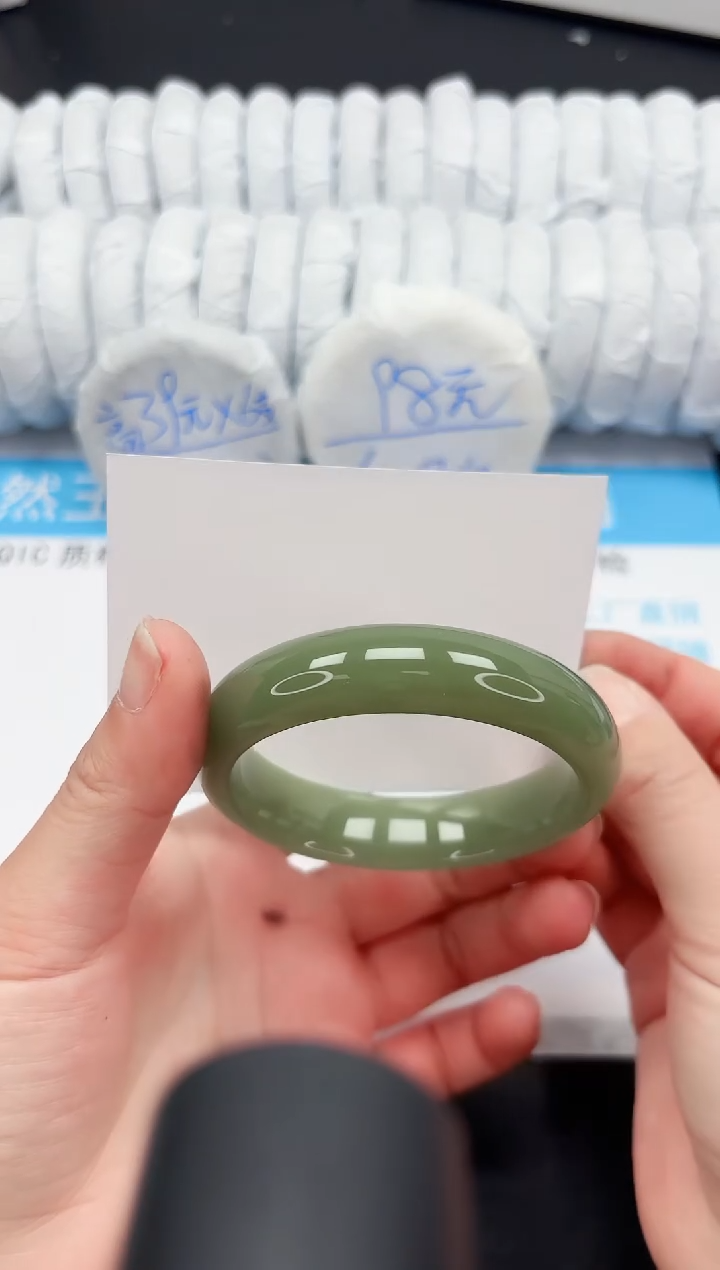 【闪购商品】石英质玉手镯未镶嵌2-57.5