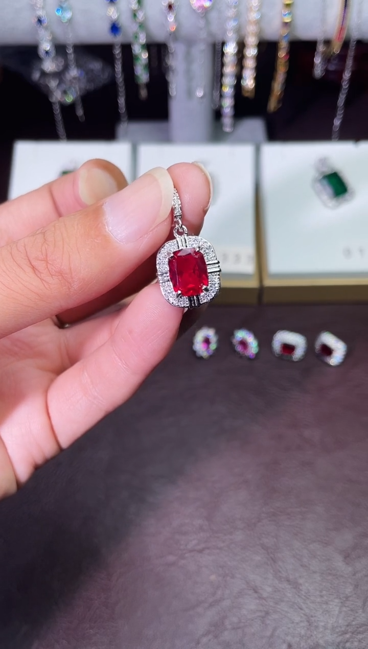 合金合成钻石红宝吊坠