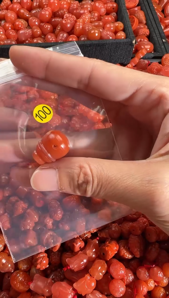 【闪购商品】南红玛瑙颈饰未镶嵌1