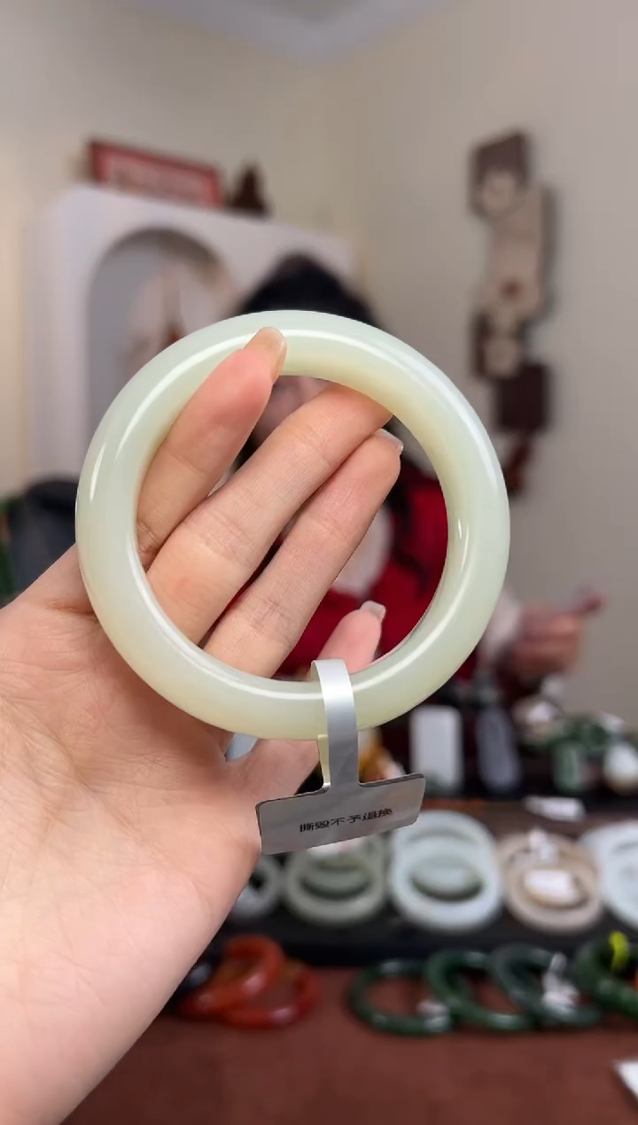 【闪购商品】和田玉手镯未镶嵌S5- 57.5mm 水线