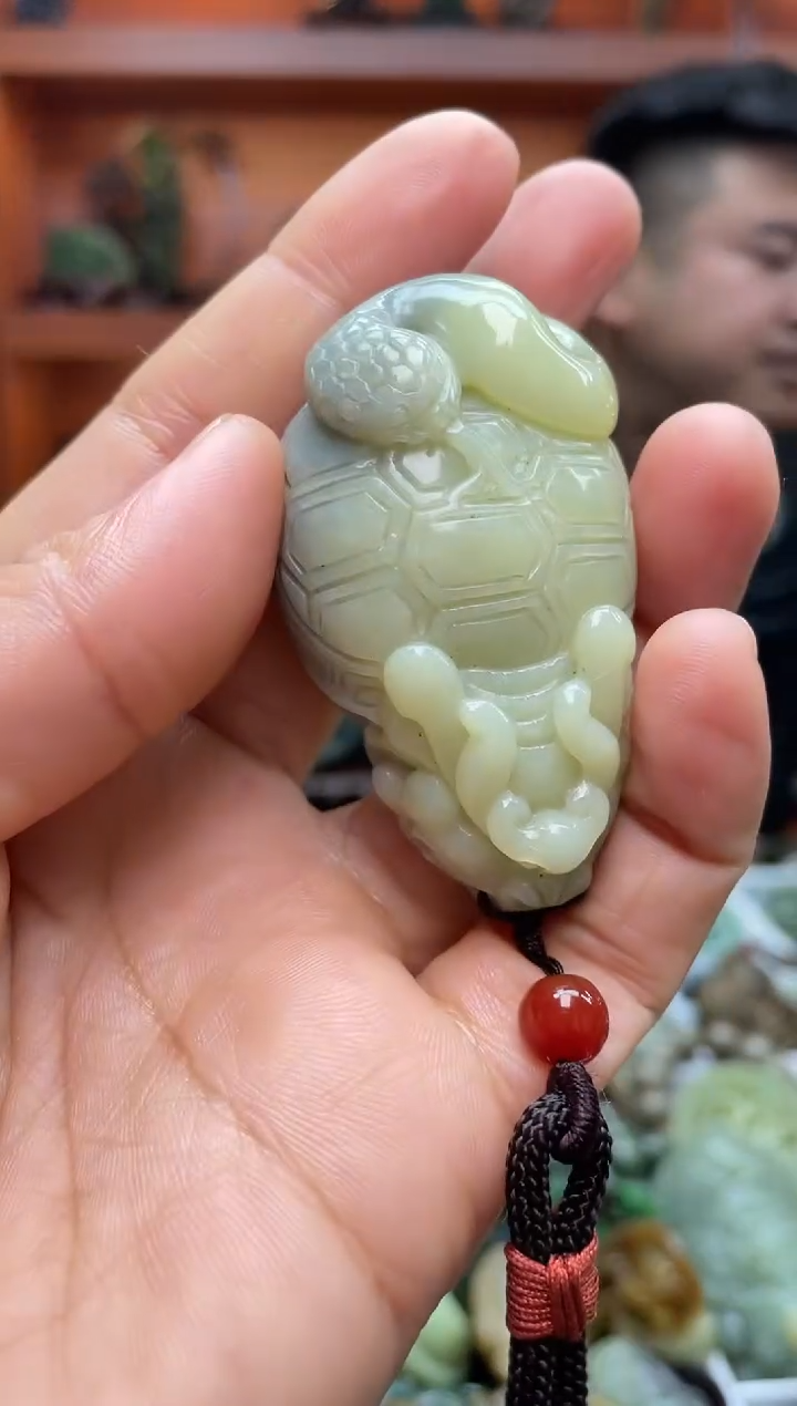 未镶嵌和田玉把件1