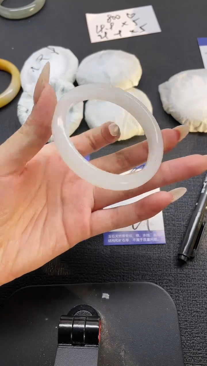 未镶嵌手镯石英质玉86-58