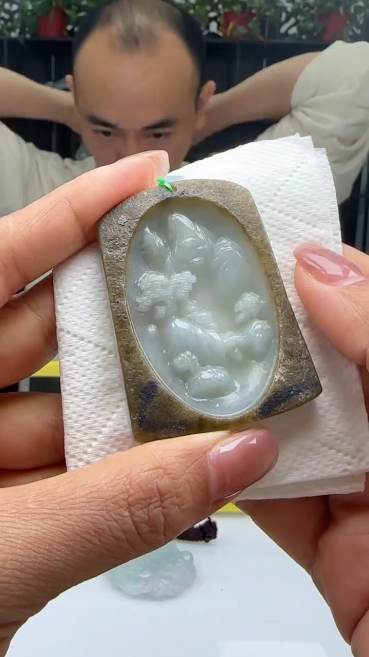 【闪购商品】翡翠颈饰未镶嵌天然翡翠A货吊坠