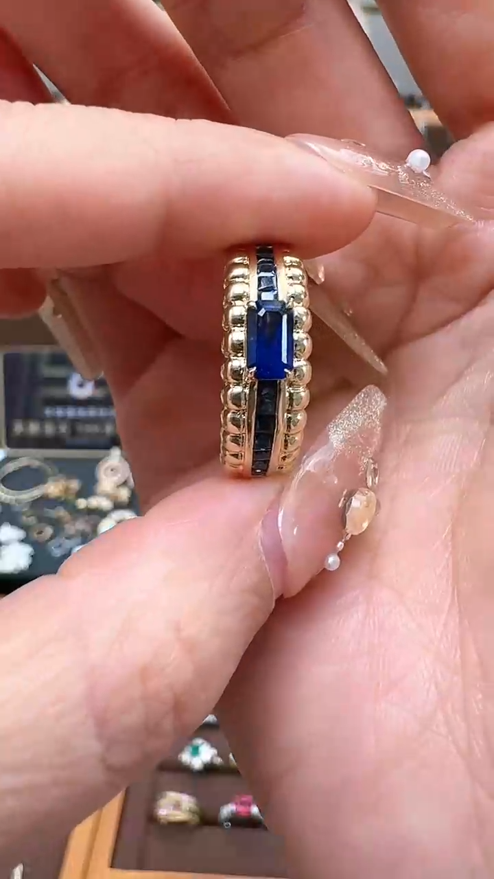 【闪购商品】蓝宝石戒指18K金镶嵌18K金蓝宝石戒指