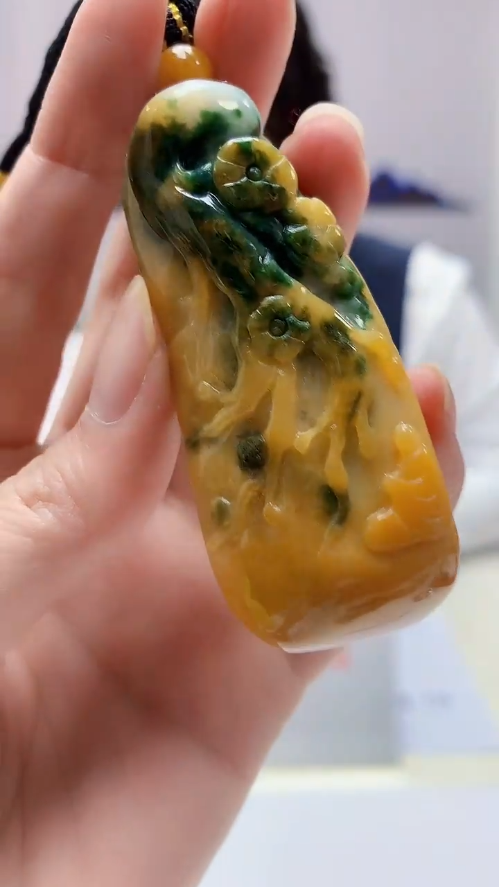 【闪购商品】定制翡翠未镶嵌4688zm-毛货挂件245