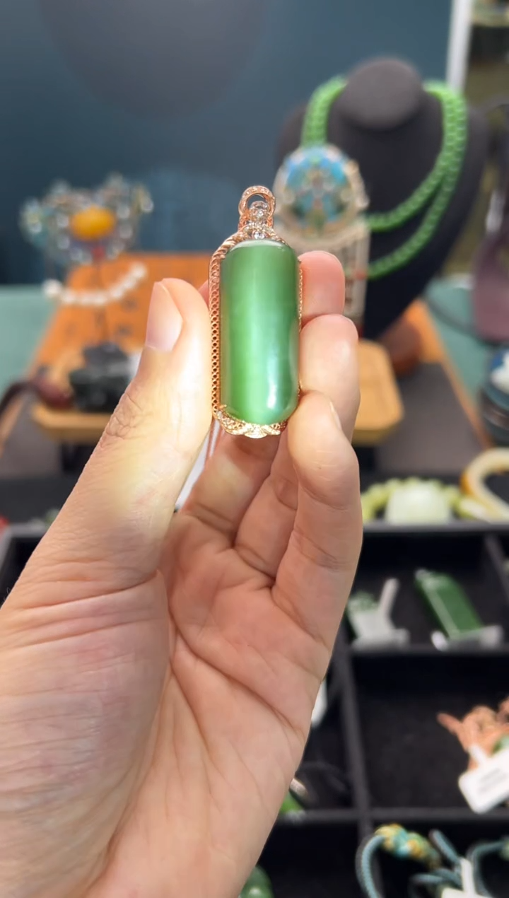 【闪购商品】和田玉吊坠未镶嵌1320碧玉猫眼