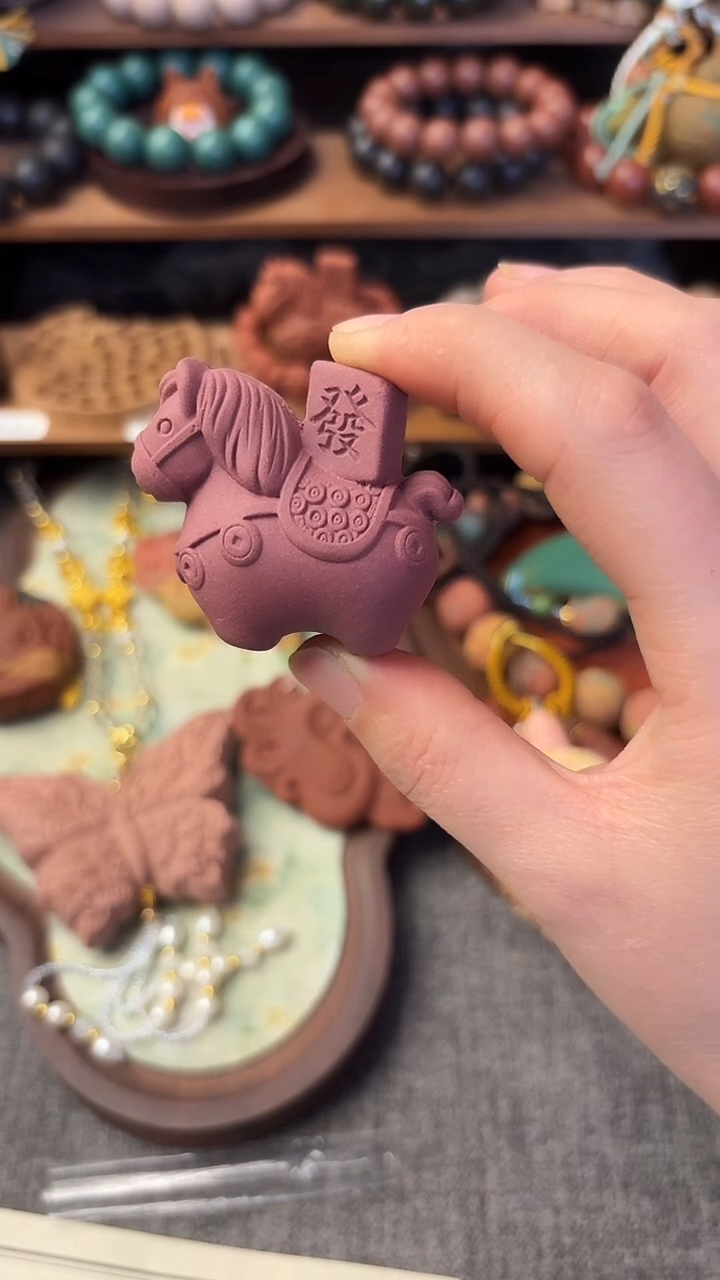 泥塑丁*仙座垫药香款一个