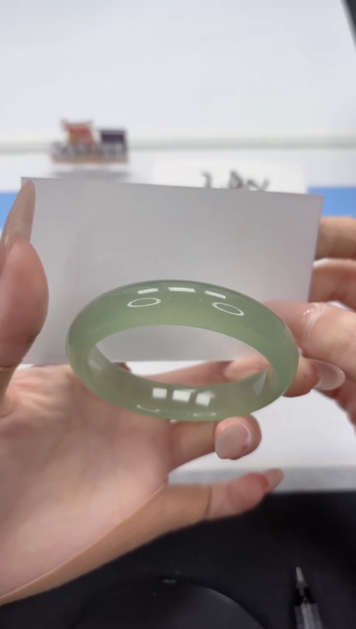 【闪购商品】石英质玉手镯未镶嵌A425-54.9