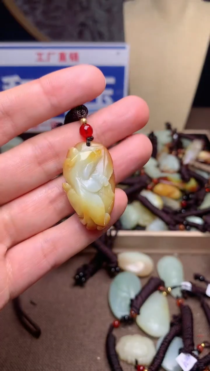 【闪购商品】和田玉颈饰未镶嵌1