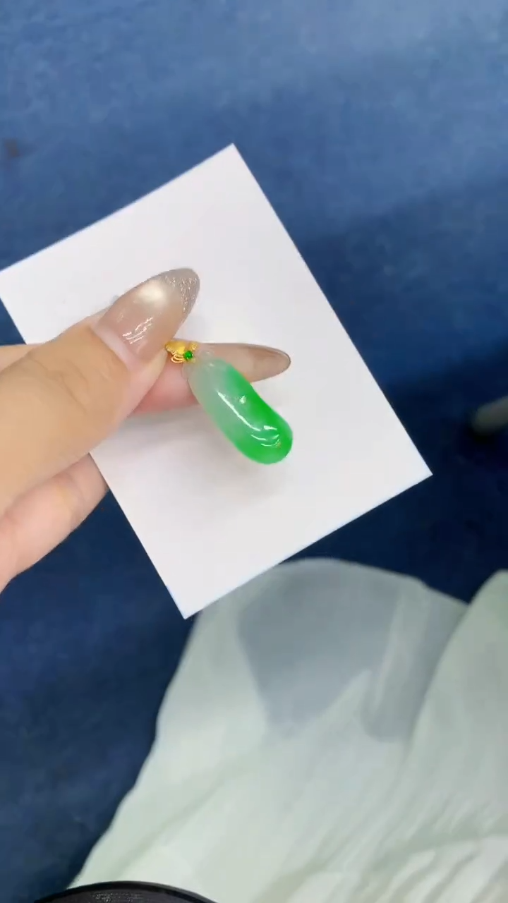 颈饰18K金镶嵌翡翠1