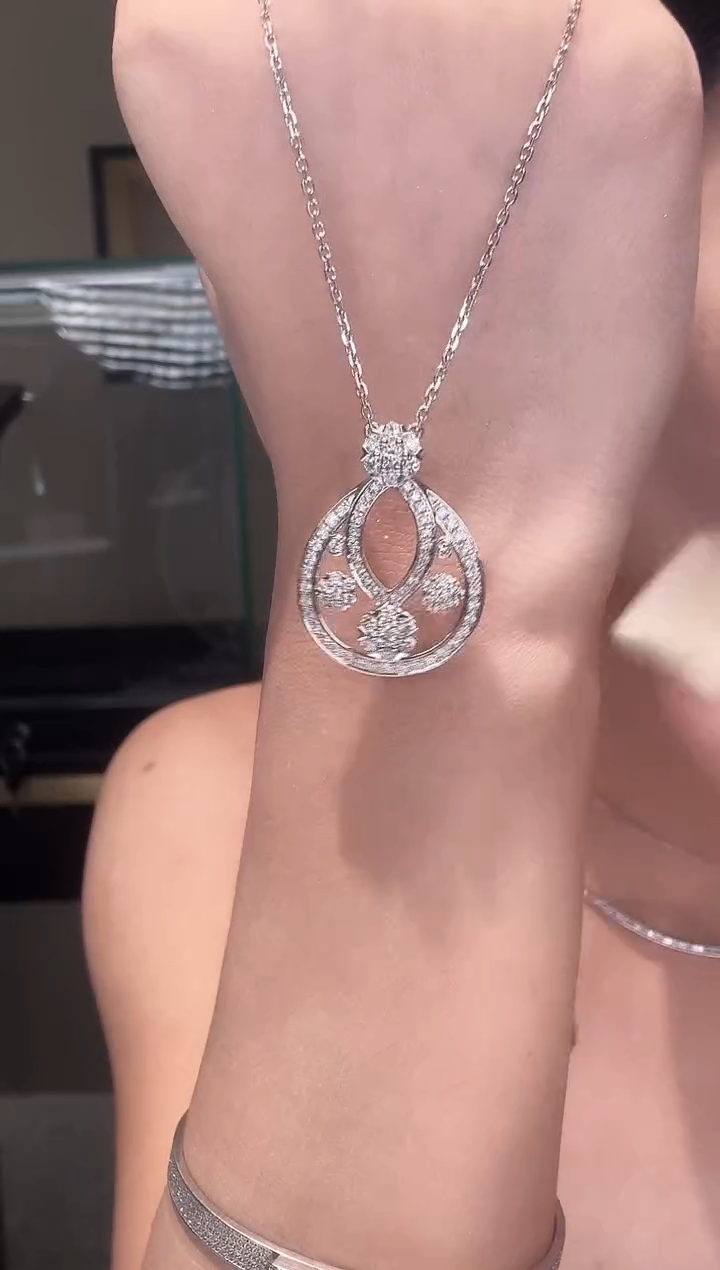 铂Pt950镶嵌项链钻石满钻大雪花项链