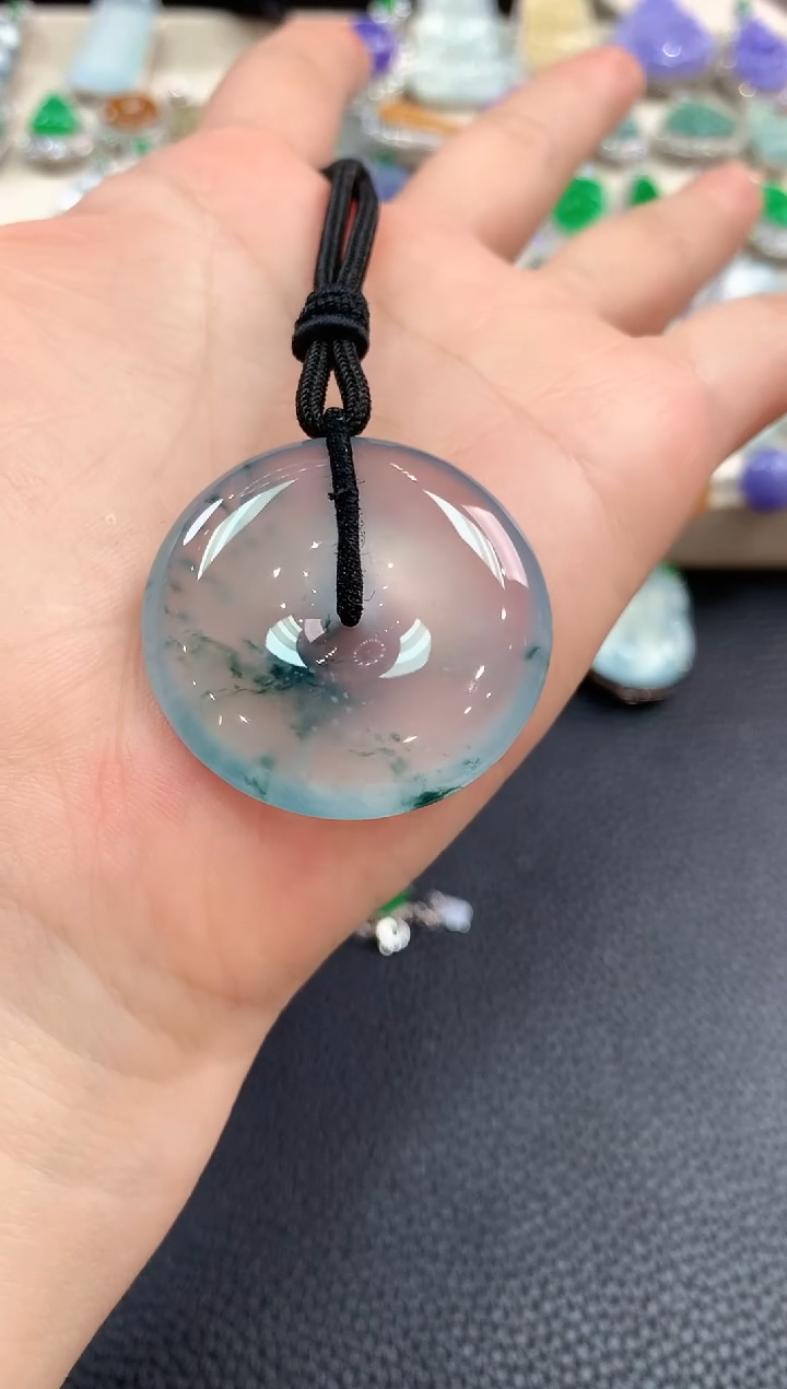 【闪购商品】翡翠吊坠(不含链)18K金镶嵌m49       