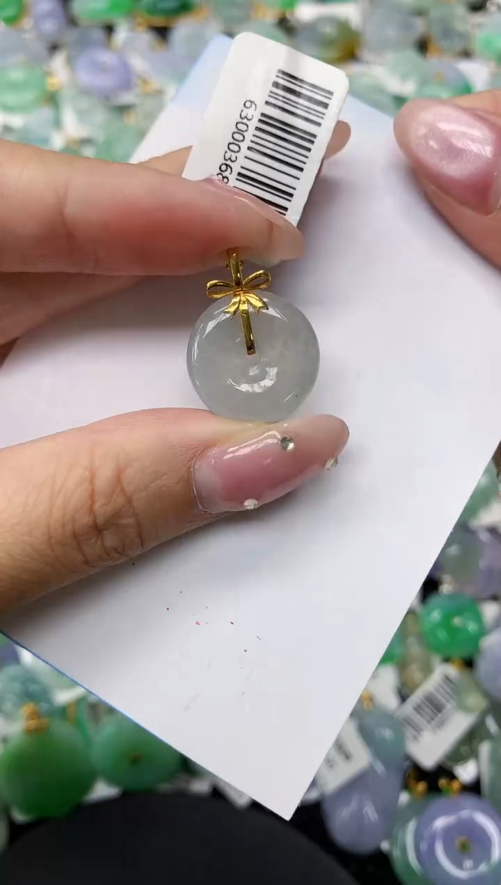 翡翠18K金镶嵌颈饰11111111111