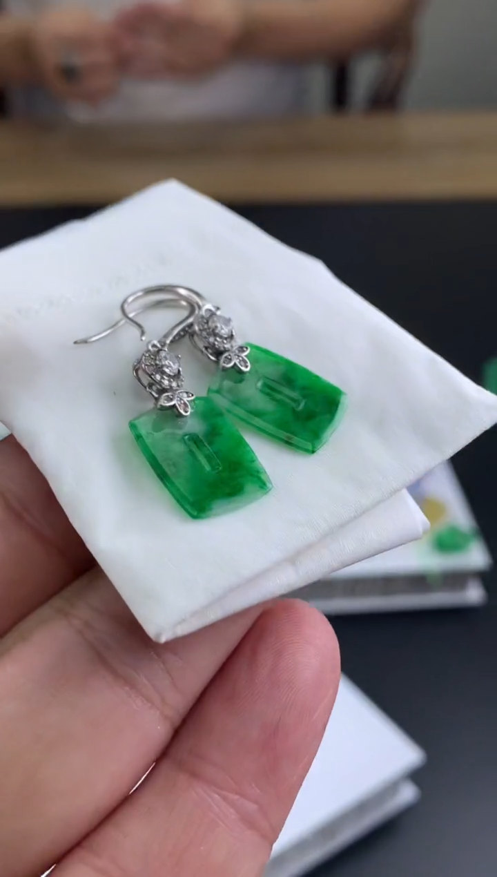 【闪购商品】翡翠耳饰银S925镶嵌翡翠