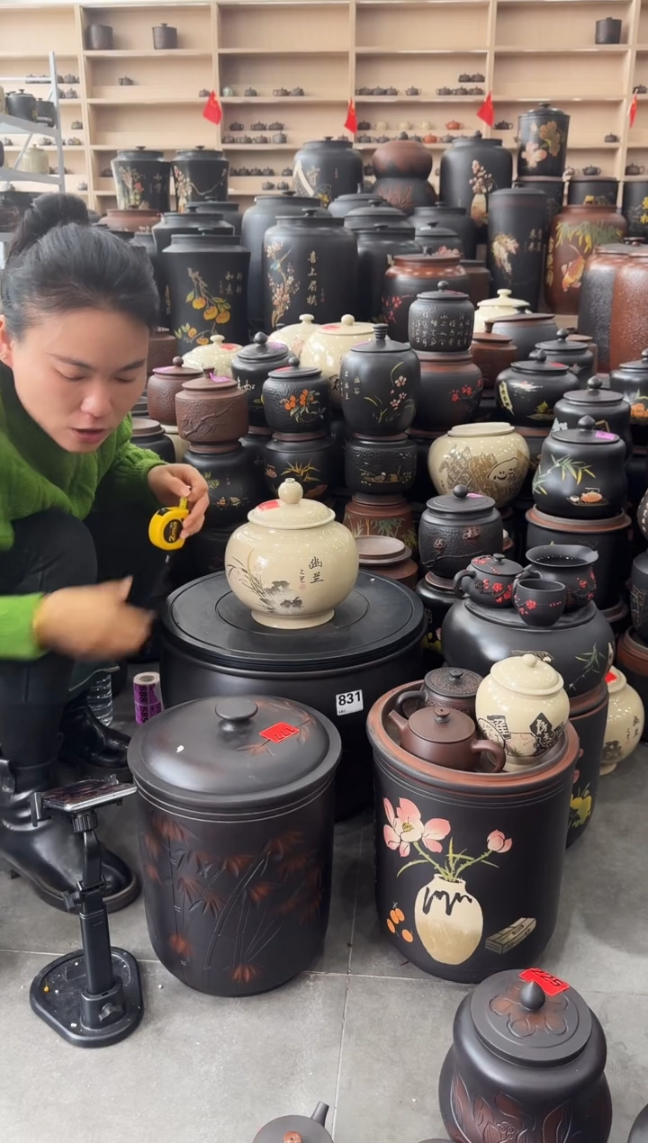 罐微瑕白泥无釉磨光彩填小罐179