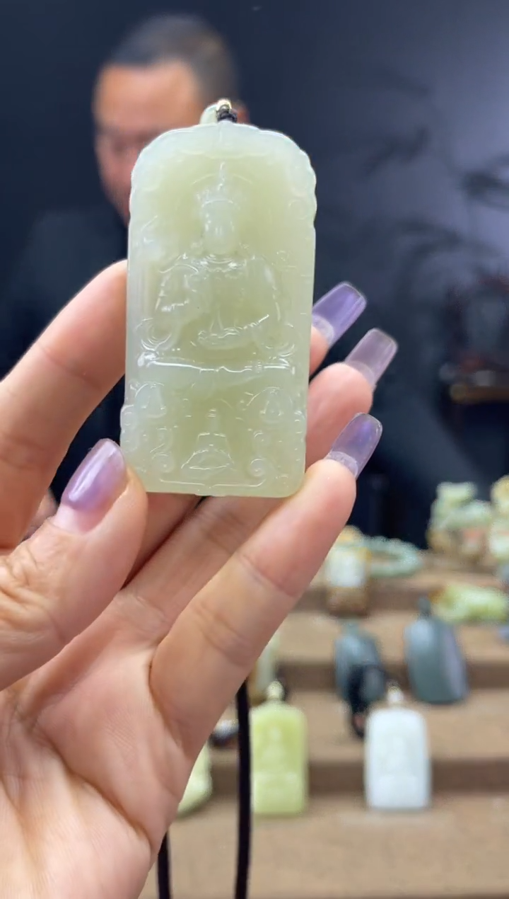 颈饰未镶嵌和田玉1