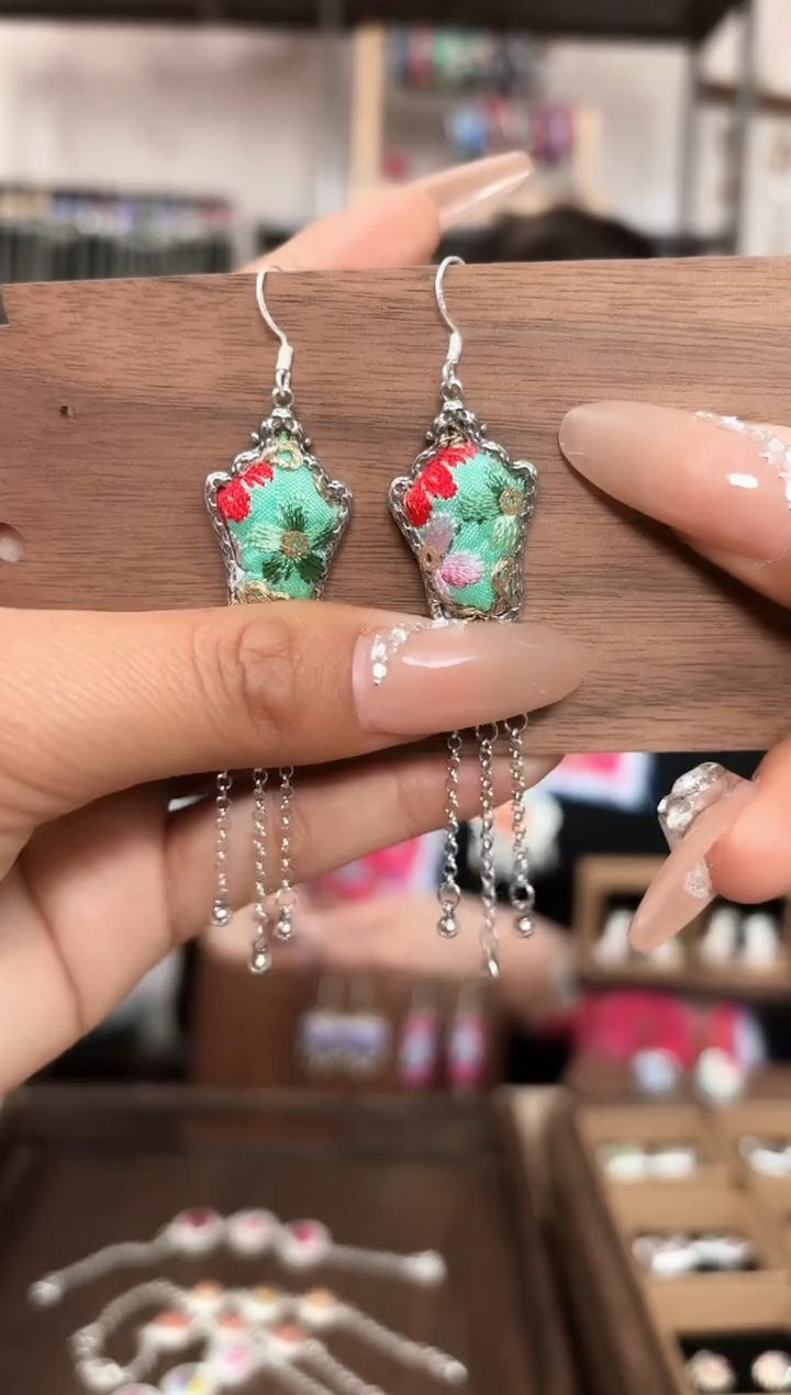 【闪购商品】织绣织绣民族风老绣饰品089