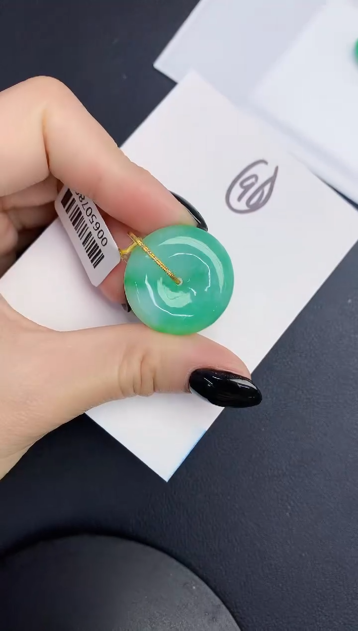 【闪购商品】翡翠颈饰18K金镶嵌00000000000