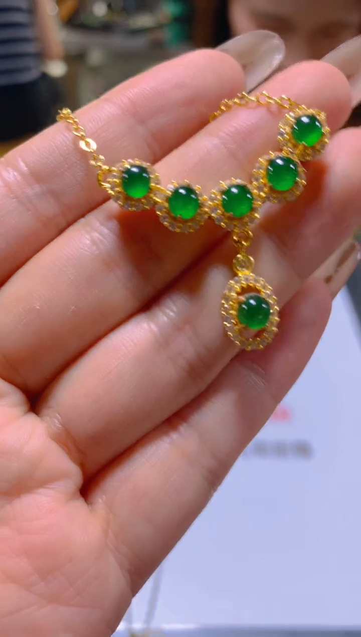 颈饰未镶嵌翡翠多样性发一