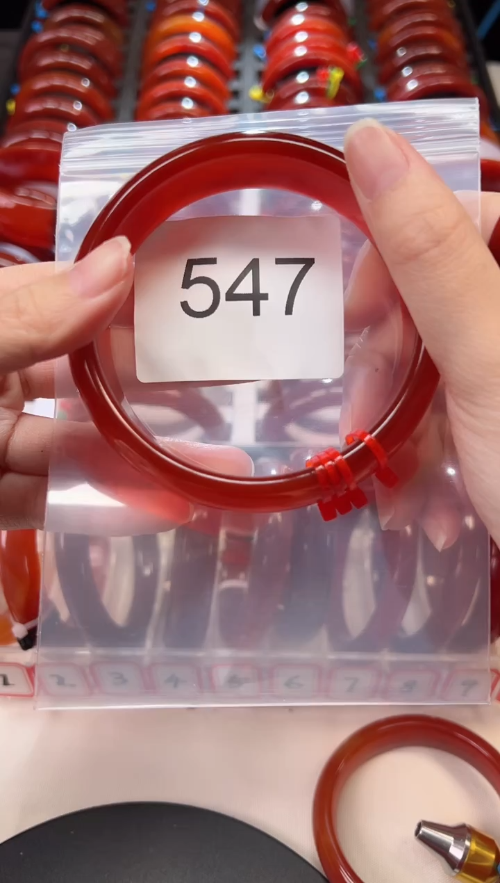 手镯玛瑙/玉髓未镶嵌闹*轩67圈口*547