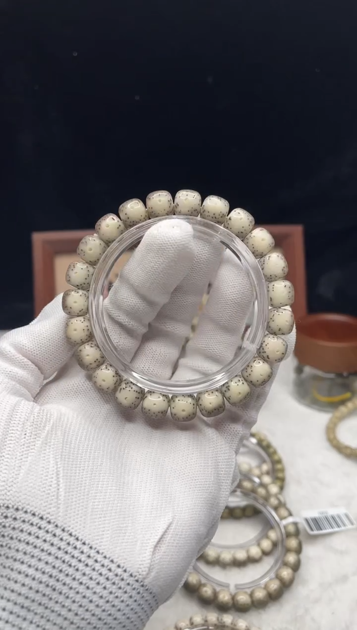 吊坠星月菩提L32 10X9单圈 E08