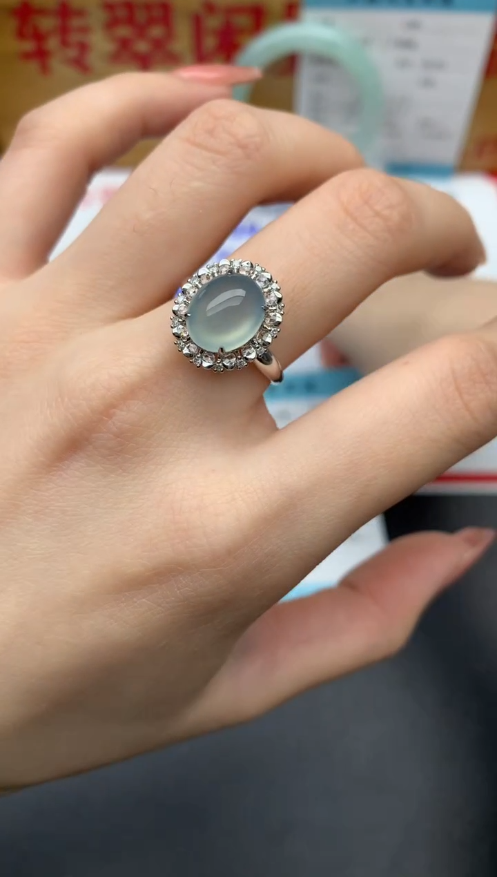 【闪购商品】翡翠戒指18K金镶嵌蓝色