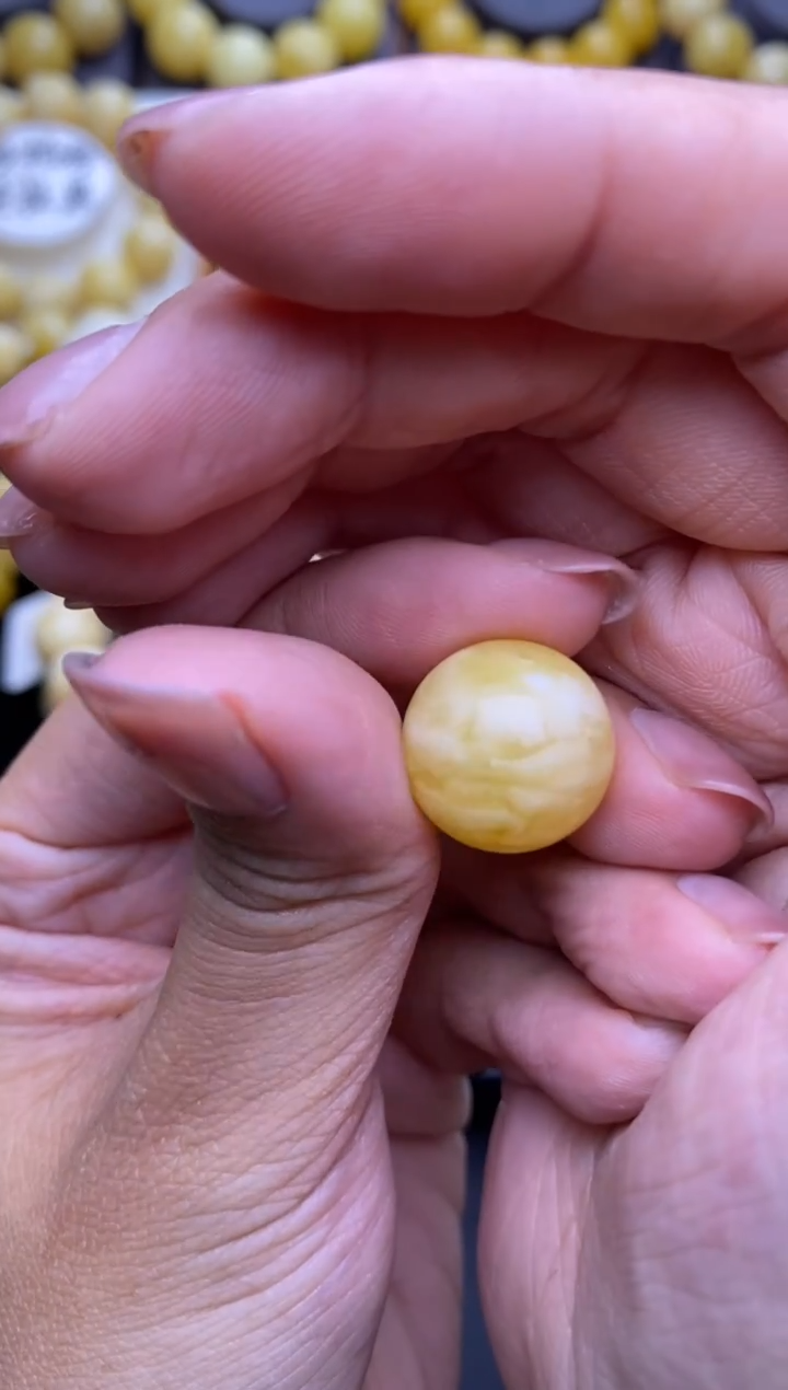 裸石琥珀未镶嵌16.1mm+大小姐珠宝125